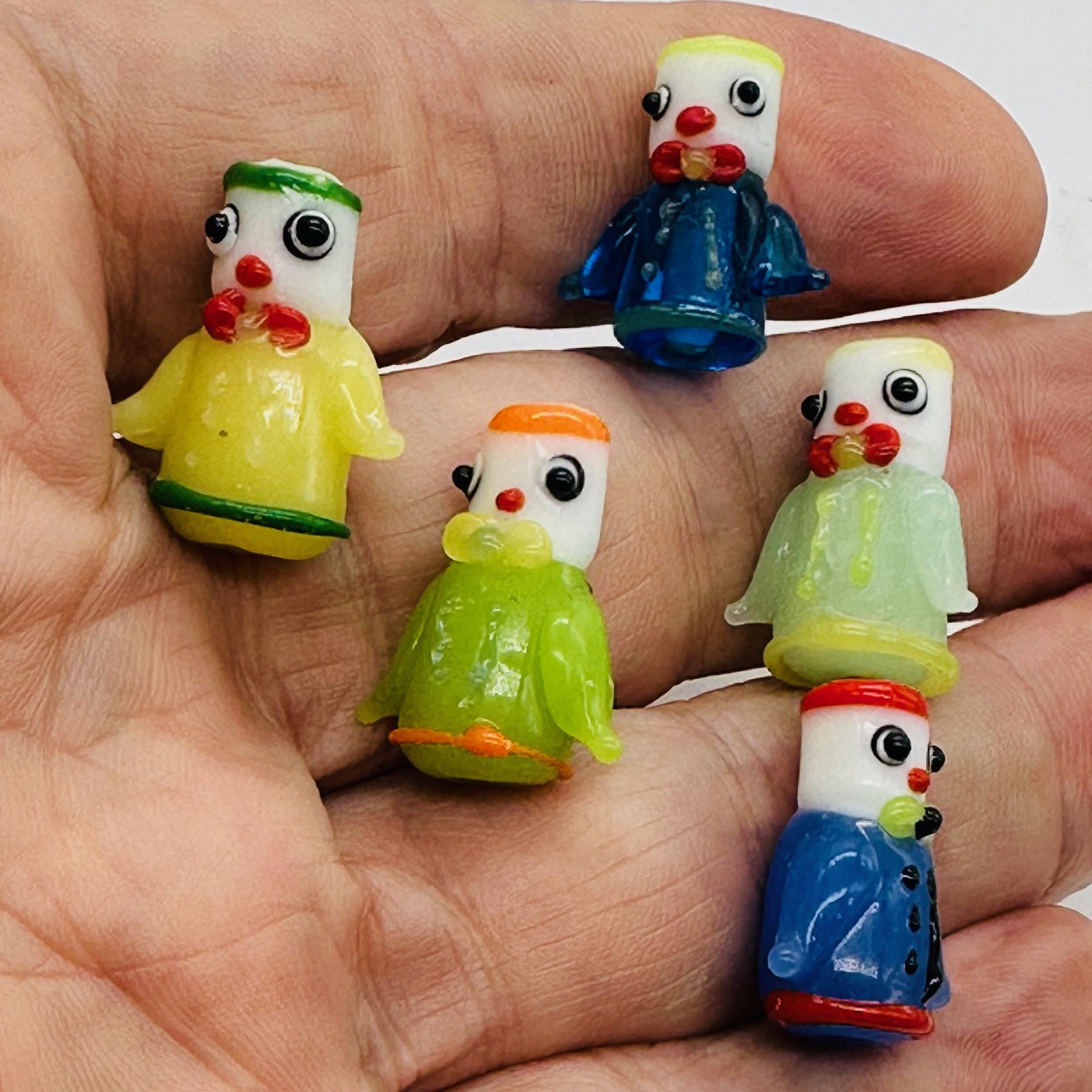 Hand Made Glass Lampwork People 23x25x12mm Bead Strand 107593