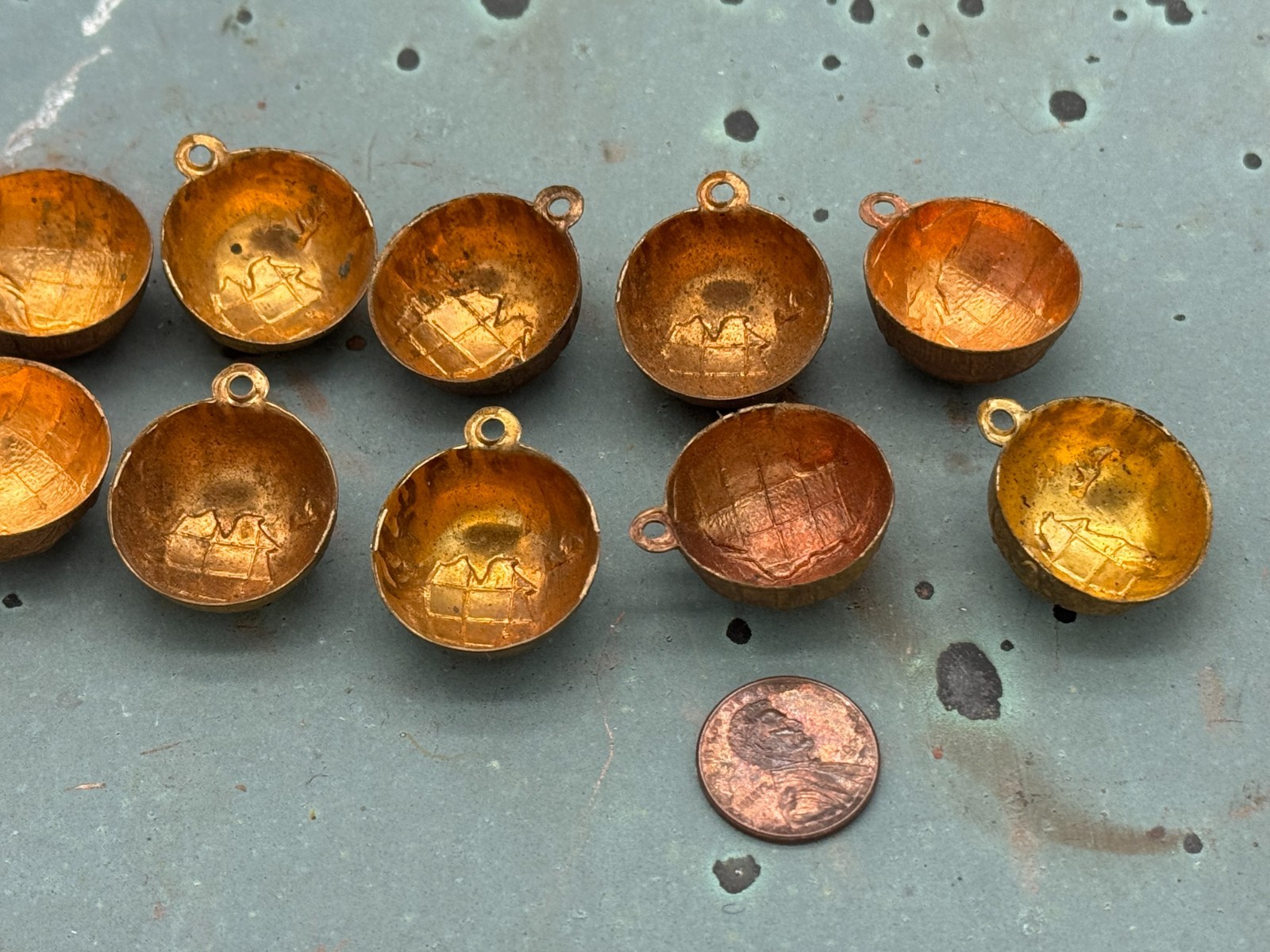 Lot of 10 Vintage Brass Earth Globe Charms – Planet World One-Sided (29mm)