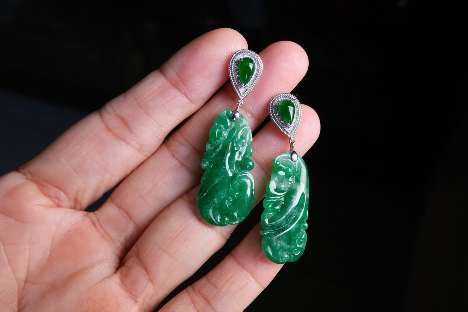 Art Deco Carving Green Jade Sterling Silver Earrings Drop