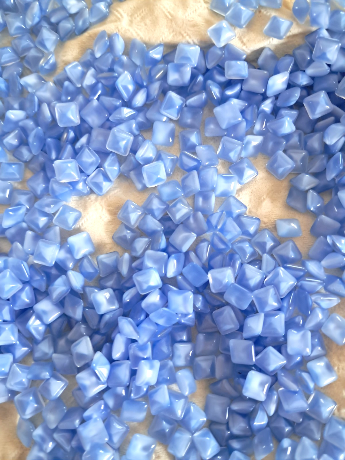 WEST GERMAN BLUE MOONSTONE 6 MM SQUARE BUFF TOP FACETED BACK W/SHOULDER 144 PCS