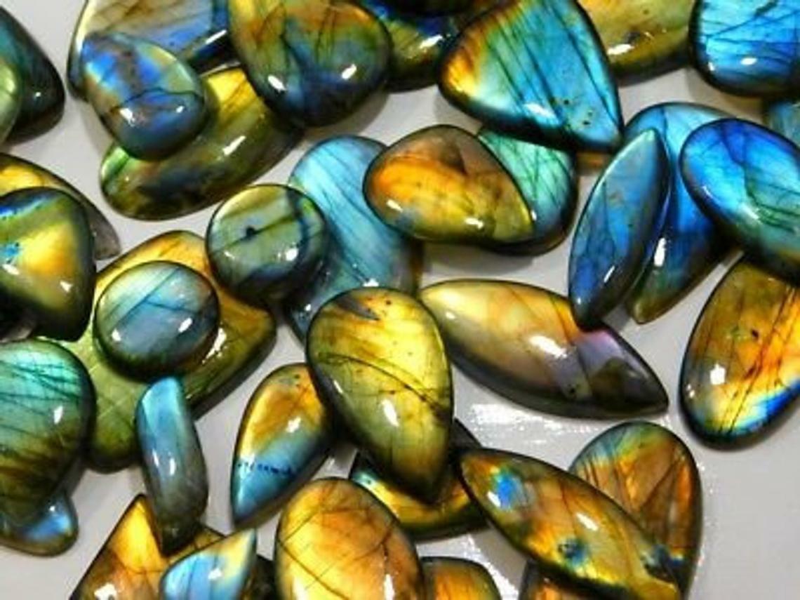 1050 Cts. Natural LABRADORITE CABOCHON Multifire wholesale Labradorite Gemstone