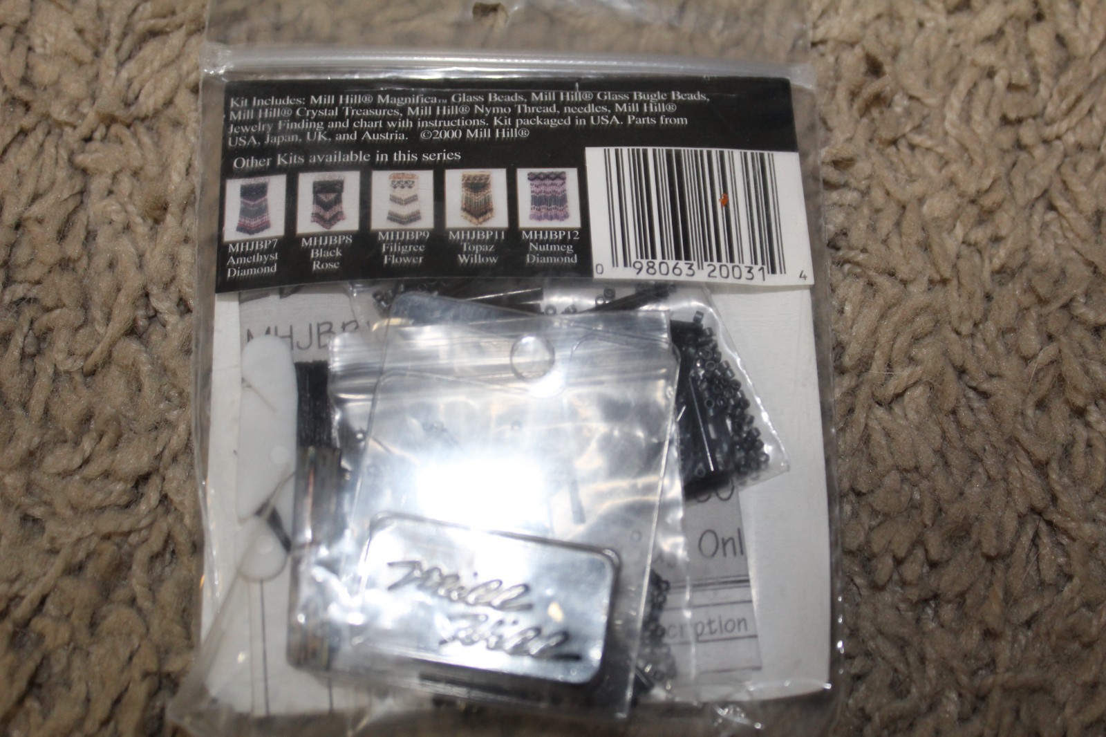 Mill Hill Jeweled Bar Pin – black art deco – Beading Kit