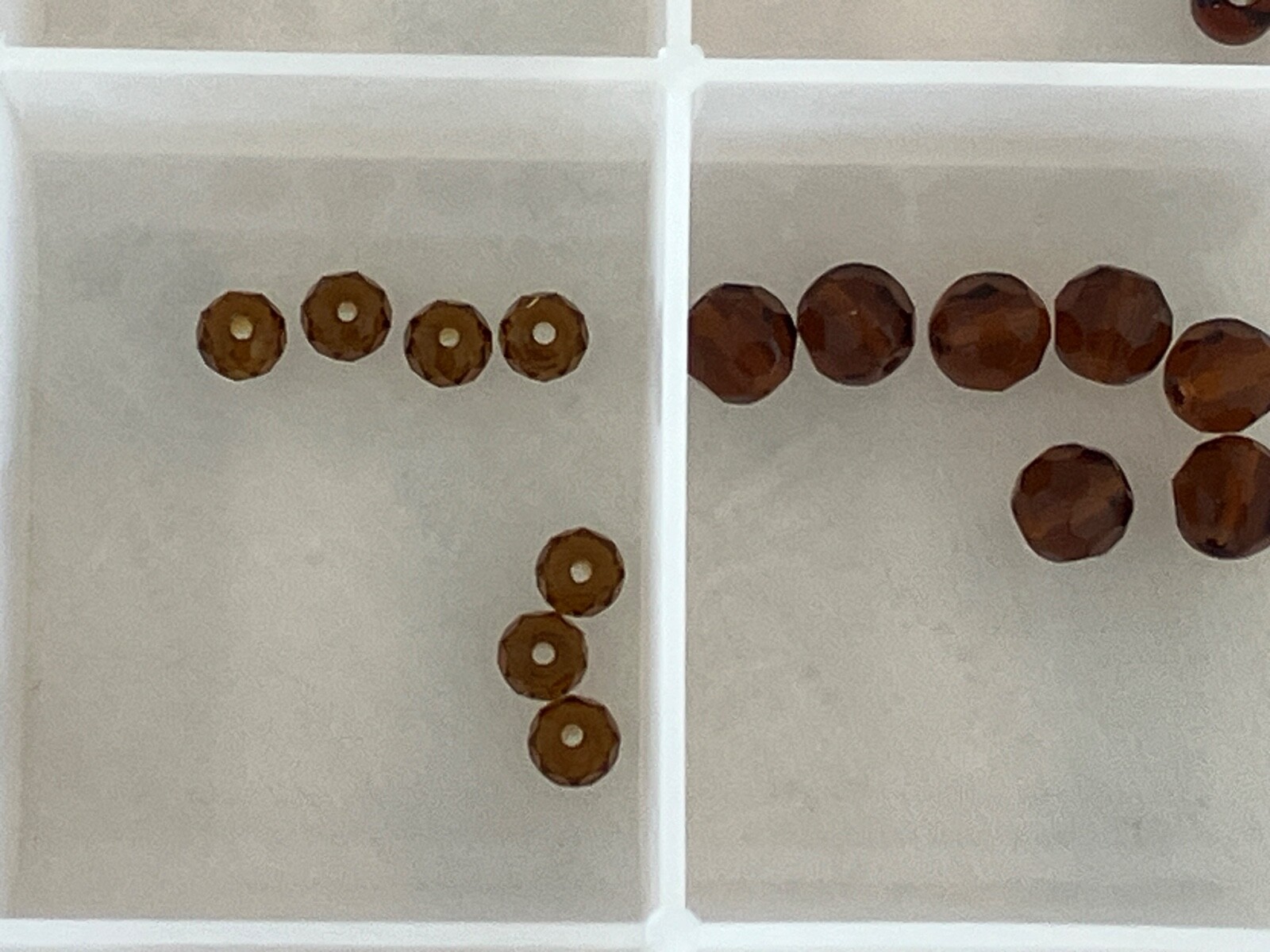 GREAT VARIETY OF BROWN/COPPER COLORED GLASS BEADS FOR JEWELRY/CRAFTS. NOS.