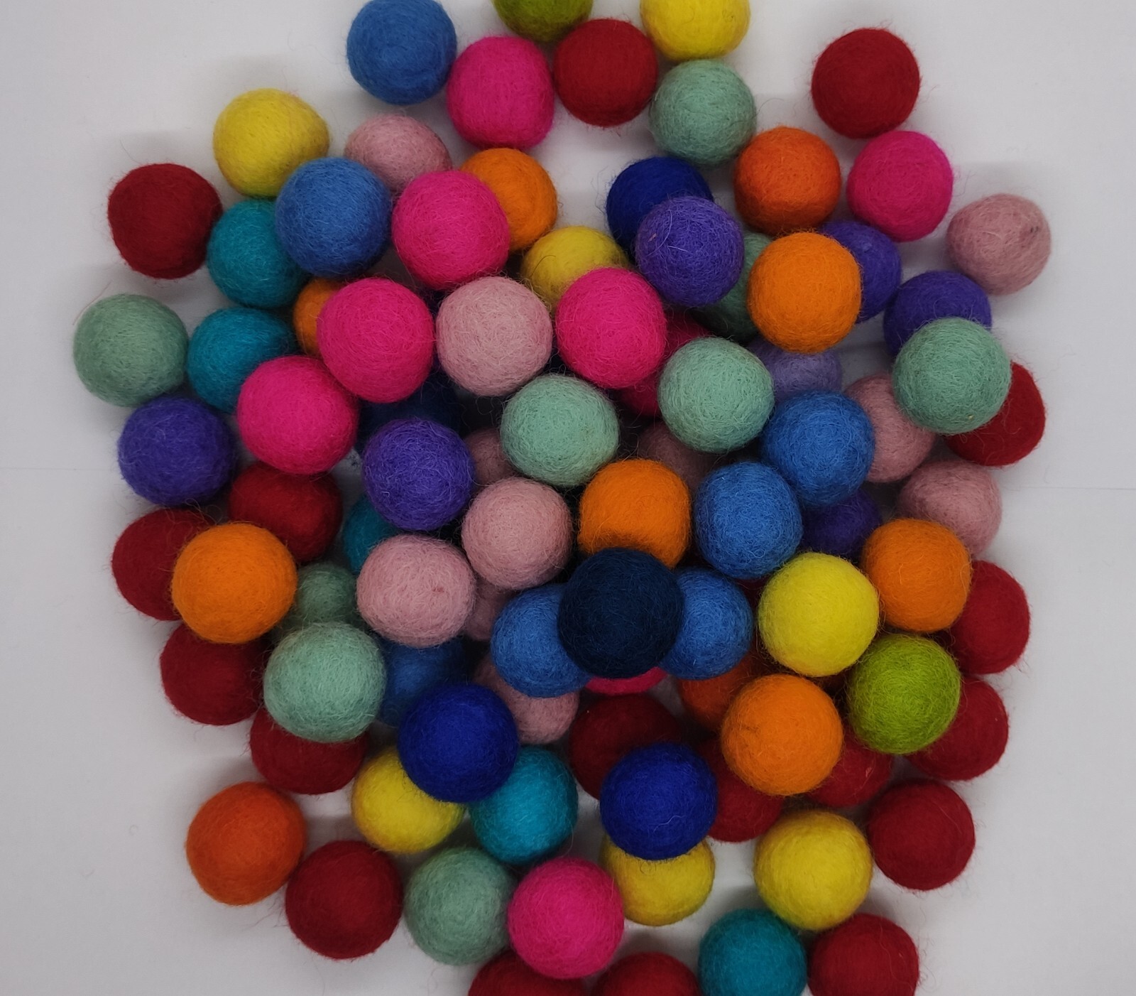 1 cm, 1050 Pom Pom felt balls 15 colors Lot Nursery garland making beads