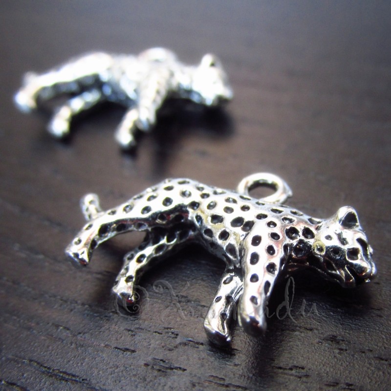Leopard Cheetah 25mm Antiqued Silver Plated Charm Pendants C5030 – 5, 10, 20PCs