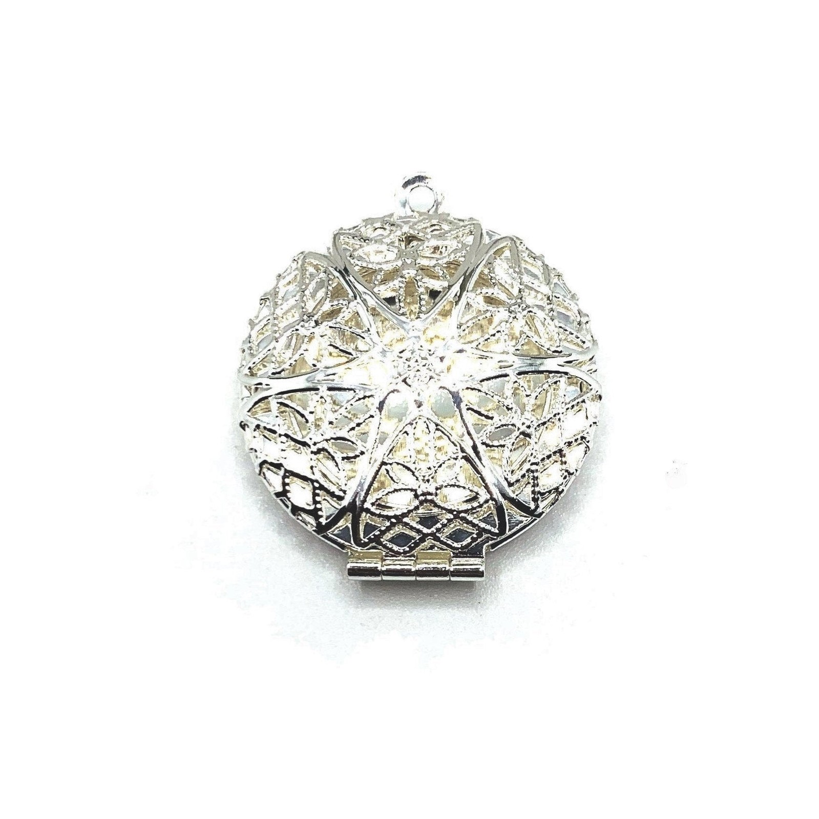 Silver Filigree Aromatherapy Essential Oil Diffuser Lockets – US Seller