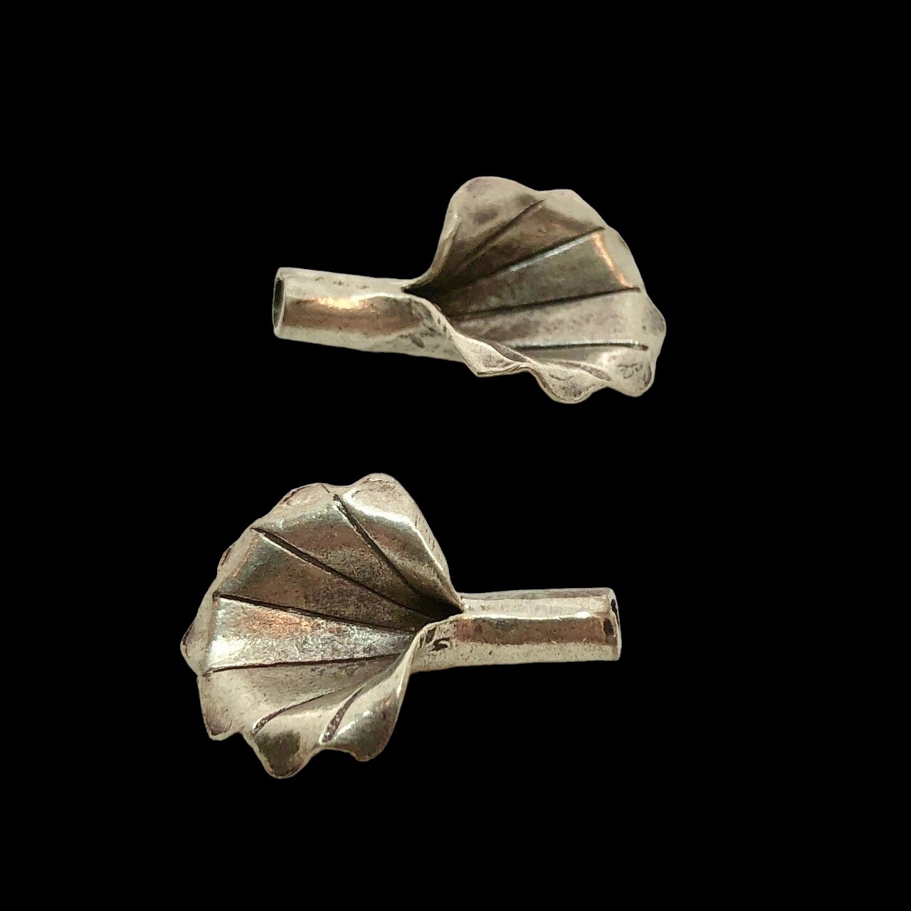 Stunning Thai Hill Tribe Fine Silver Lily Beads | 23×14.5x7mm | 2 beads |