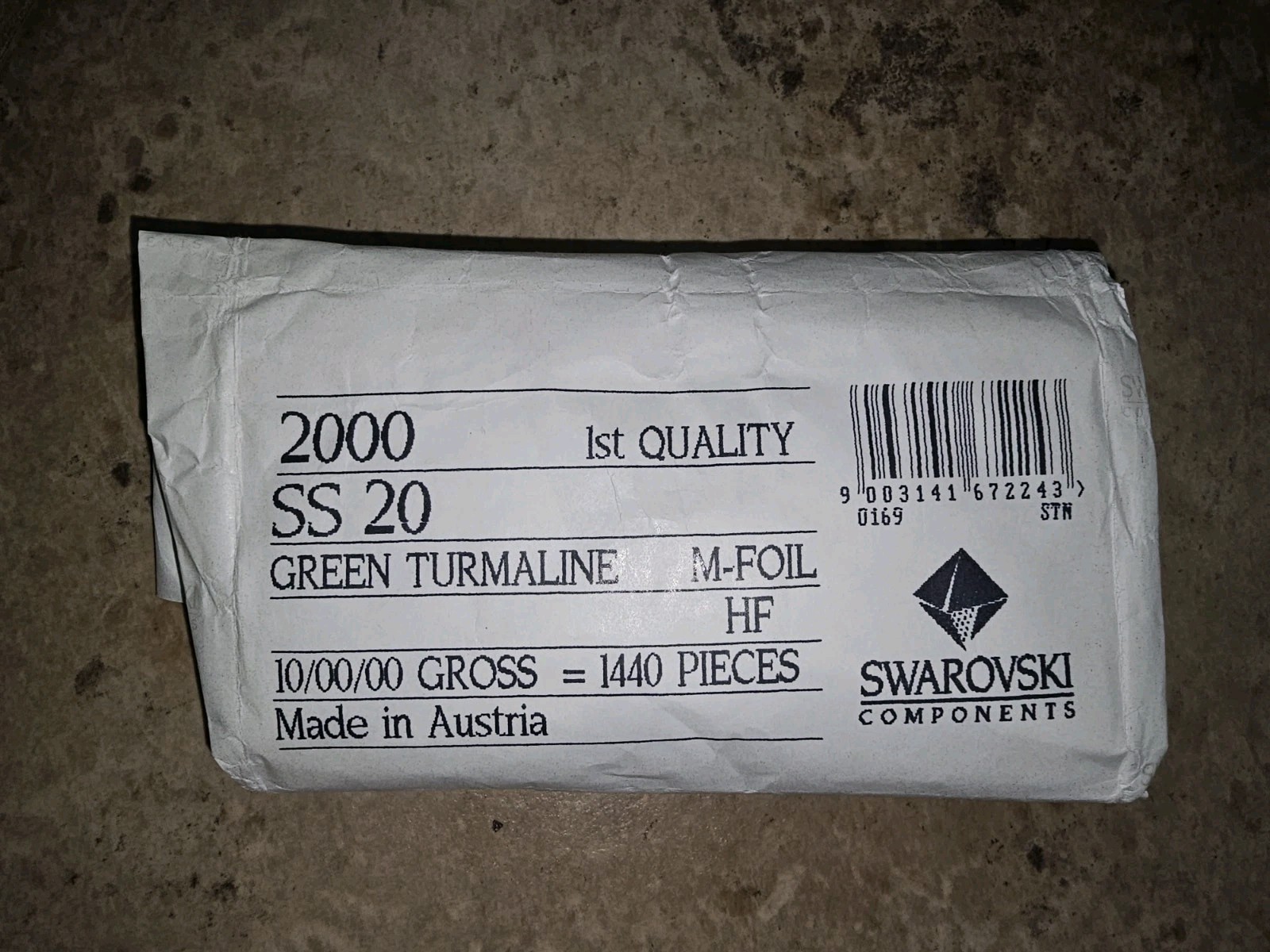 SWAROVSKI CRYSTALS/ 2000 Series/ Green Turmaline/ M-foil Hf Full Package, Flat