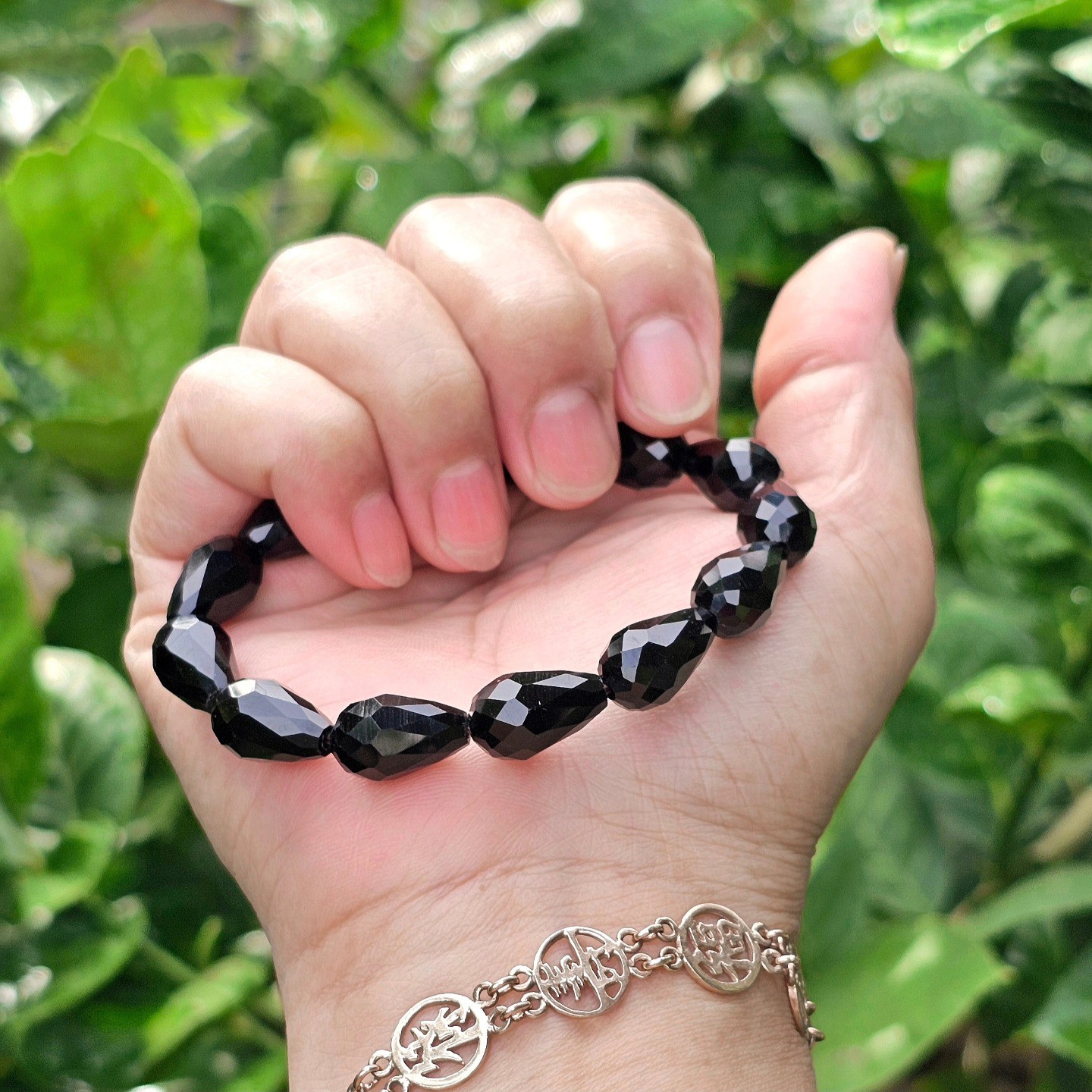 Kanchanaburi Thailand Bracelet Black Spinel Teardrop Shape Faceted 9.8 x 15 mm