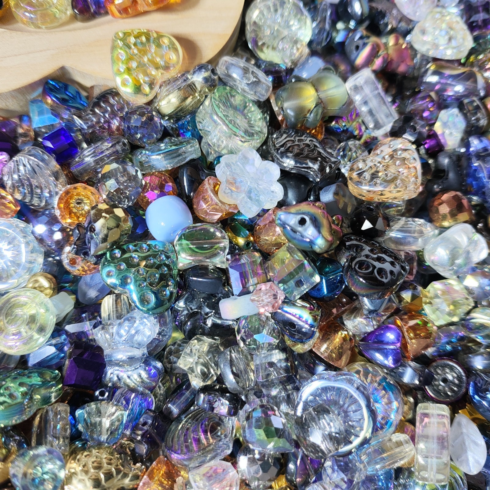 100g Glass beads lot jewelry making mix variety bead supplies Read Description